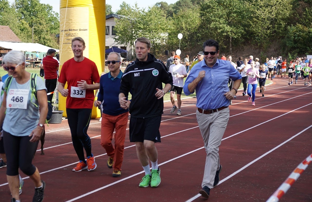 Bild vom 11. Benefizlauf im Jahr 2019. Dies ist das 59. Bild.